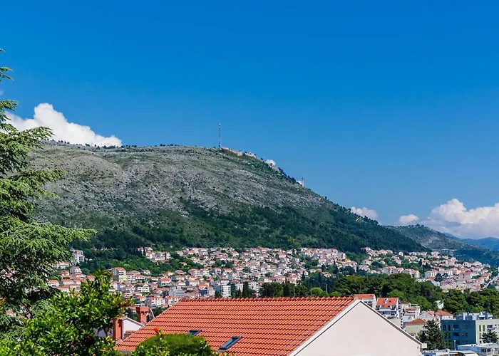 Lea - * Dubrovnik